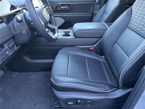 Used 2024 GMC Sierra EV Denali image 10