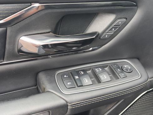 Used 2022 RAM 1500 Limited w/ Body Color Bumper Group AWD/4WD image 10