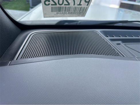 Used 2022 Ford Bronco Everglades image 39