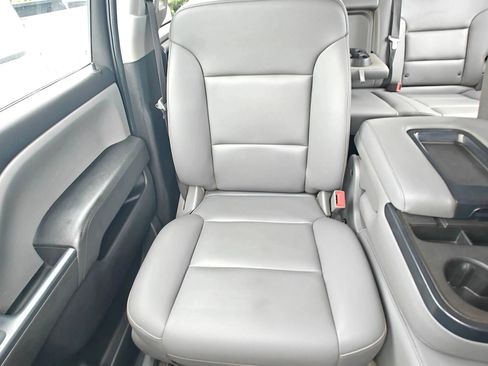 Used 2019 Chevrolet Silverado 2500 W/T AWD/4WD image 17
