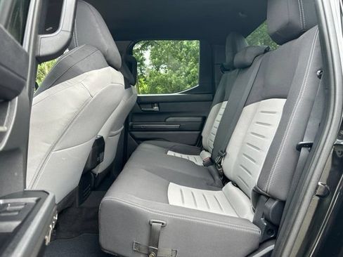 Used 2025 Toyota Tacoma TRD Sport AWD/4WD image 37