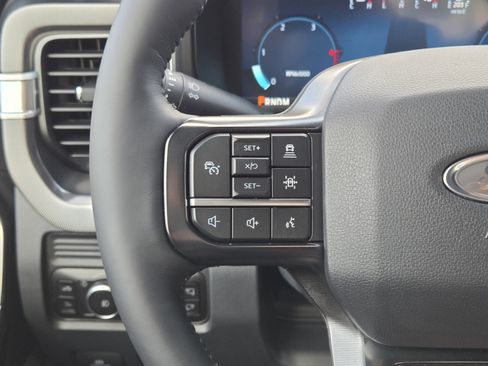 New 2026 Ford F250 Platinum image 25