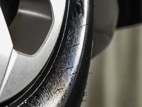 Used 2021 Toyota RAV4 LE FWD image 53