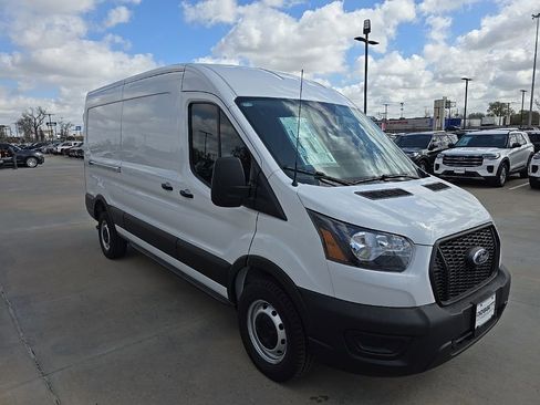 New 2025 Ford Transit 250 148 Medium Roof RWD image 20