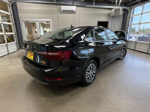 Used 2020 Volkswagen Jetta SE FWD image 5