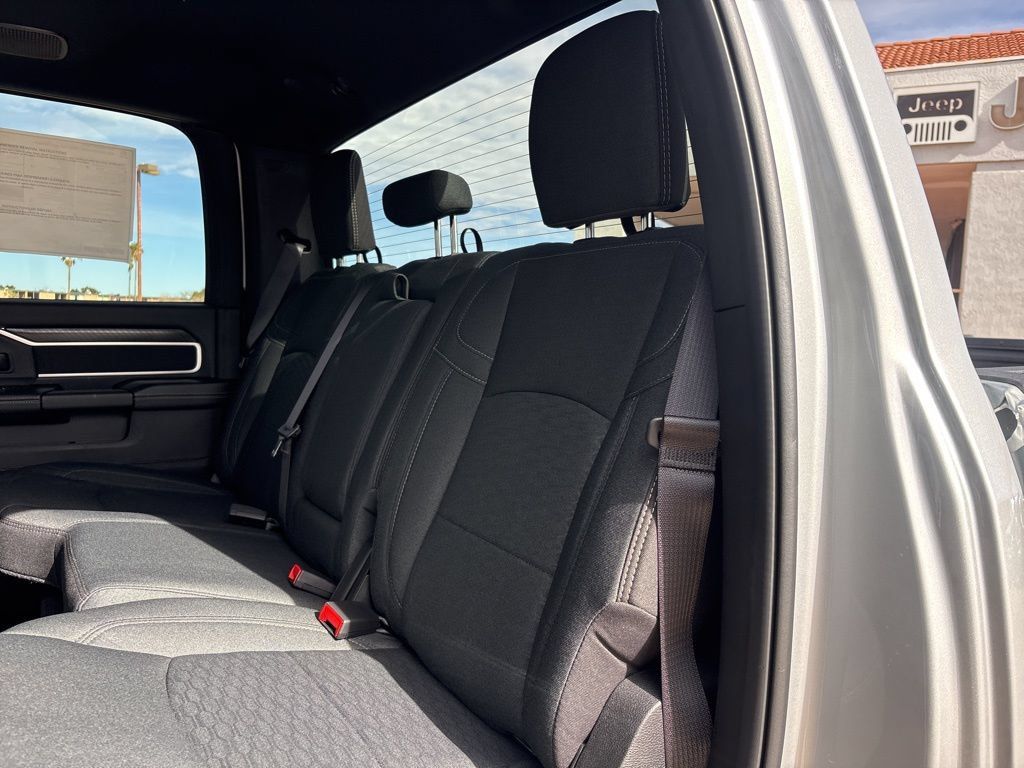 New 2026 RAM 3500 Big Horn AWD/4WD image 18