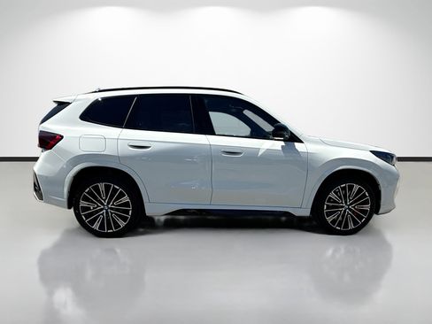 New 2026 BMW X1 xDrive28i w/ Technology Package AWD/4WD image 2