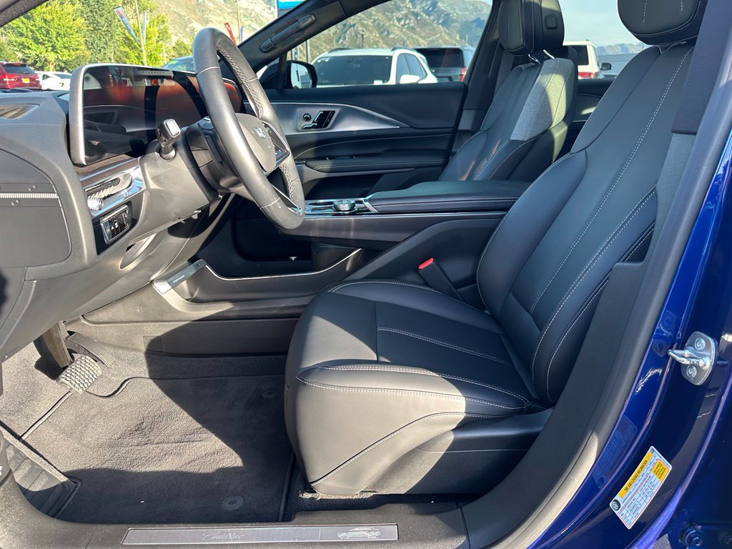 Certified 2024 Cadillac Lyriq Tech w/ Driver Assist Package AWD/4WD image 32
