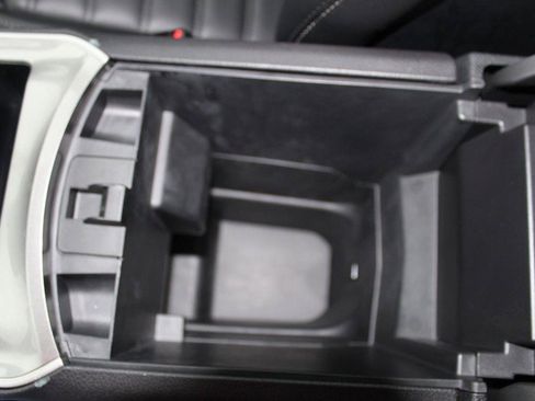 Used 2024 Ford Edge SEL image 43