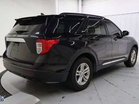 Certified 2023 Ford Explorer XLT image 4