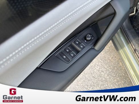 New 2026 Volkswagen Tiguan SE R-Line image 11