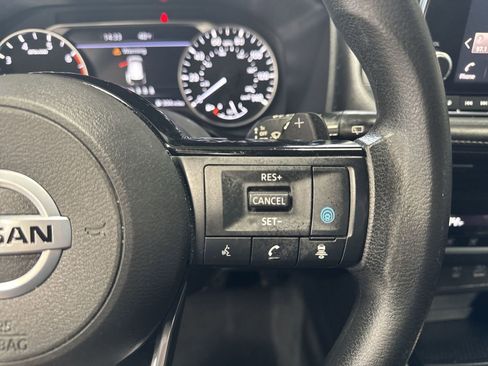 Certified 2021 Nissan Rogue SV image 20