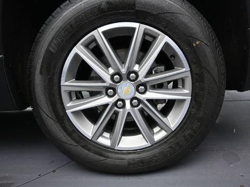 Used 2024 Chevrolet Traverse LT FWD image 10