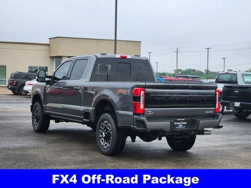 New 2026 Ford F250 4x4 Crew Cab Super Duty image 4