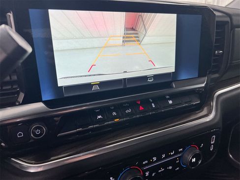 Used 2024 Chevrolet Silverado 1500 LT image 15