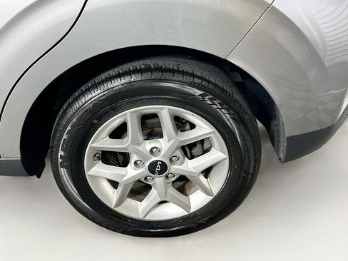 Used 2025 Kia Soul LX w/ LX Technology Package image 11