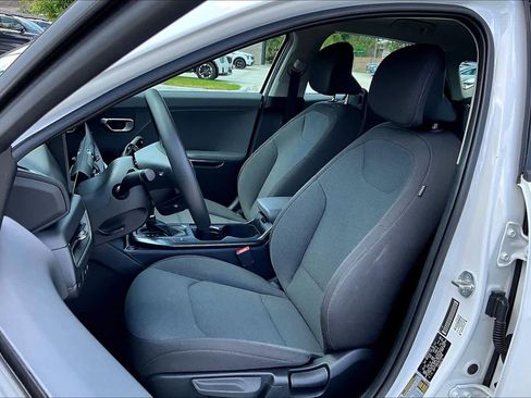 Certified 2025 Kia K4 LXS image 8