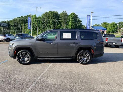 Used 2024 Jeep Wagoneer Series II AWD/4WD image 3