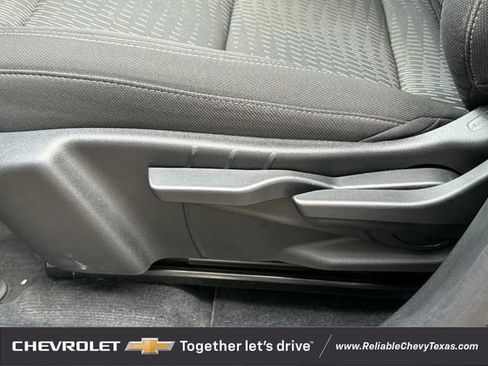 Used 2026 Chevrolet Equinox LT FWD image 29