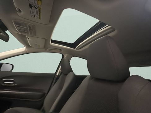 Used 2021 Honda HR-V EX image 16