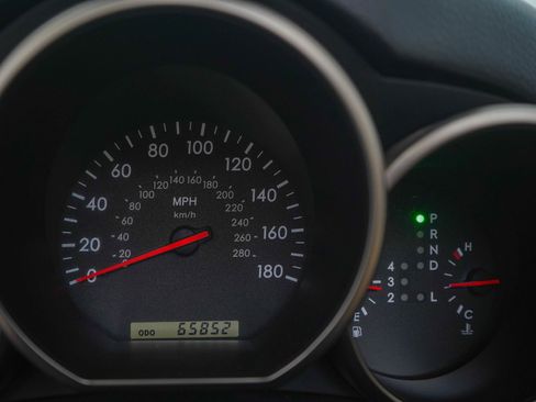 Used 2002 Lexus SC 430 Convertible RWD image 24
