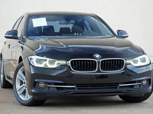 Used 2018 BMW 330i Sedan RWD image 2