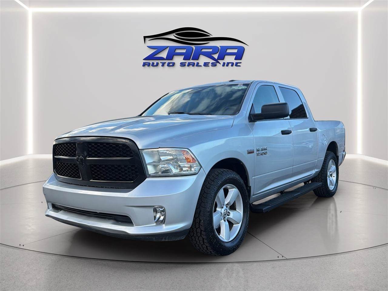 Used 2016 RAM 1500 Express w/ Popular Equipment Group AWD/4WD image 3