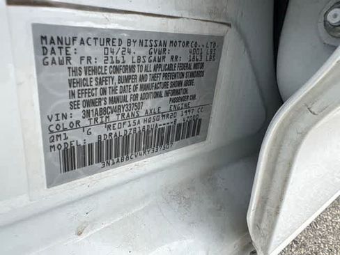 Used 2024 Nissan Sentra SV FWD image 25
