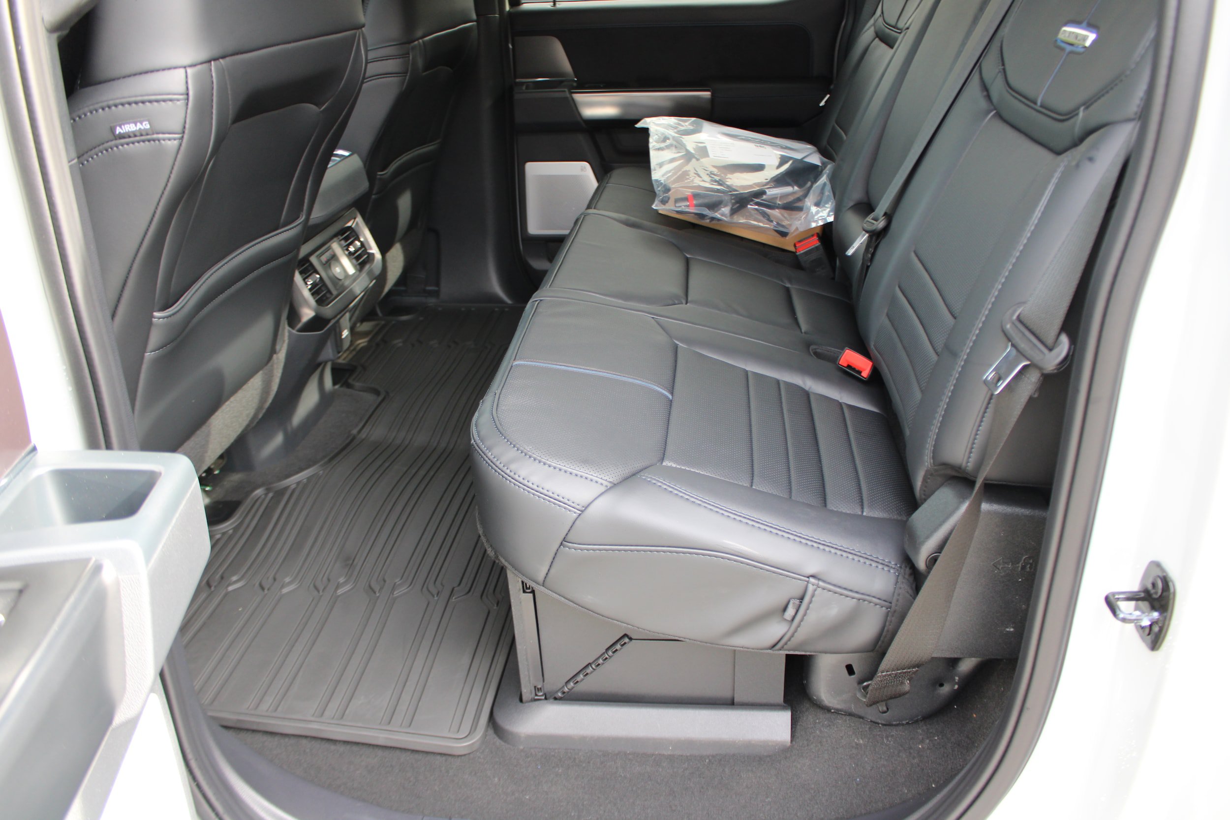 New 2026 Ford F250 Platinum AWD/4WD image 13