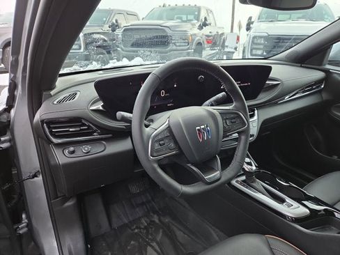 Used 2024 Buick Envista Avenir image 8