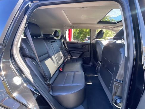 Certified 2023 Nissan Rogue SV w/ SV Premium B Package AWD/4WD image 18