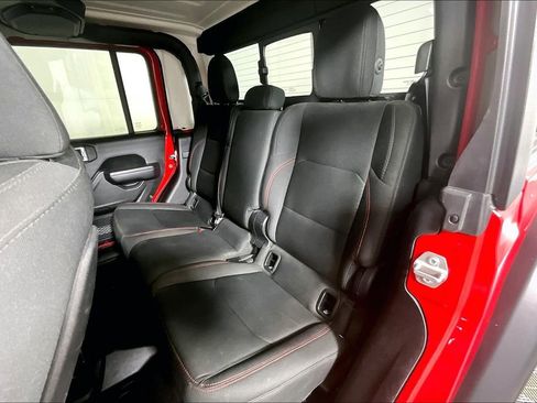 Used 2020 Jeep Gladiator Rubicon image 25