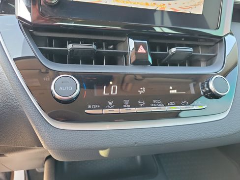 Used 2023 Toyota Corolla LE image 23