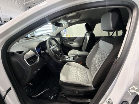 Used 2024 Chevrolet Equinox LS w/ LS Convenience Package FWD image 14