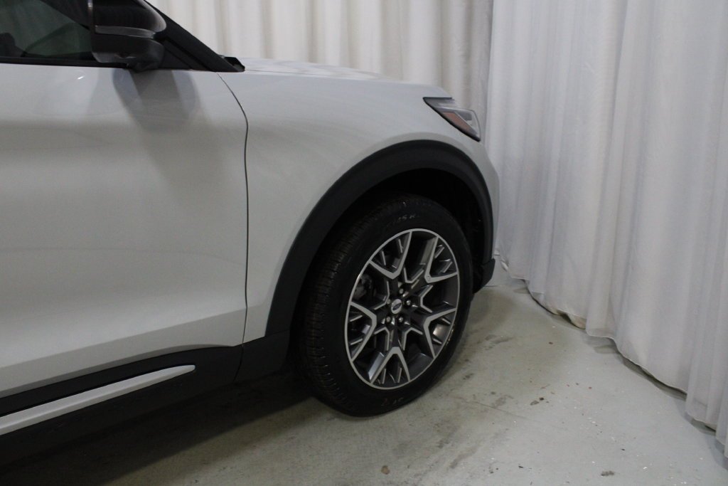 New 2027 Ford Explorer Platinum AWD/4WD image 30