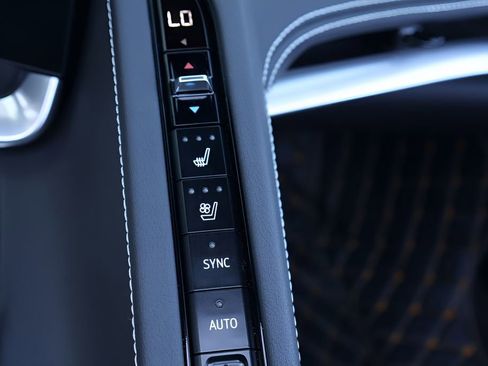 Used 2025 Chevrolet Corvette Stingray Preferred Conv w/ Z51 Performance Package image 22