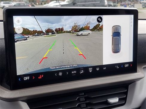 Used 2025 Ford Explorer Active image 24