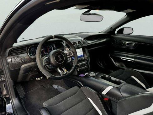 Used 2021 Ford Mustang Shelby GT500 w/ Carbon Fiber Track Pack RWD image 27