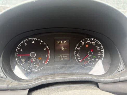 Used 2014 Volkswagen Passat 1.8T S FWD image 18