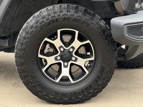 Used 2021 Jeep Wrangler Unlimited Rubicon image 3