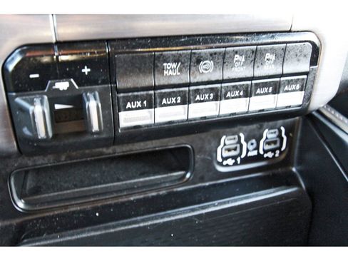 Used 2022 RAM 2500 Limited w/ Snow Chief Group image 30