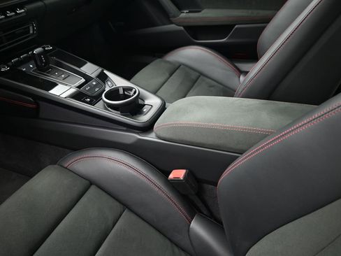 Used 2022 Porsche 911 Carrera GTS image 21