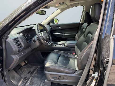 Used 2022 Nissan Pathfinder SL w/ SL Premium Package AWD/4WD image 8