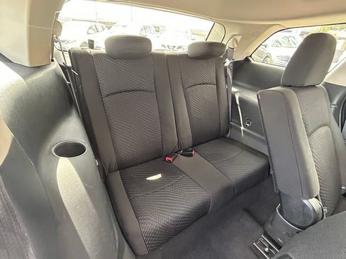 Used 2018 Dodge Journey SXT w/ Connectivity Group FWD image 32