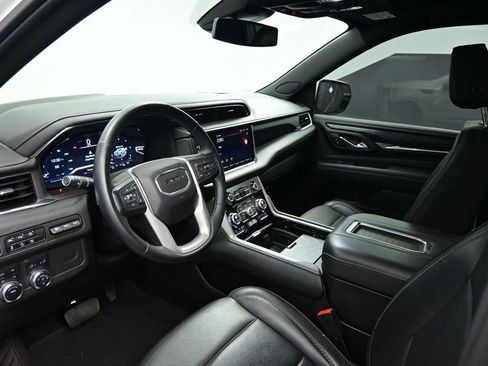 Used 2023 GMC Yukon Denali image 6