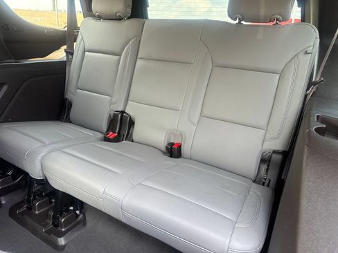 Used 2024 Chevrolet Tahoe LT w/ Luxury Package AWD/4WD image 12