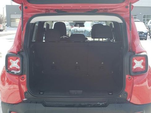 Used 2023 Jeep Renegade Latitude image 8