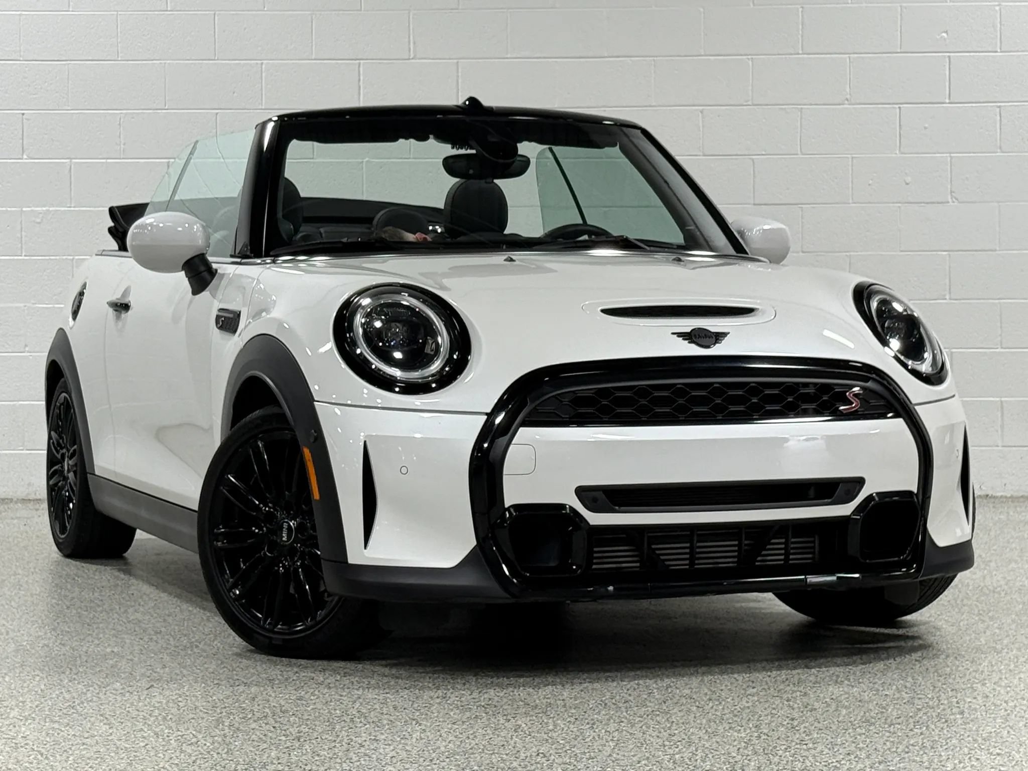 Used 2023 MINI Cooper S FWD image 4