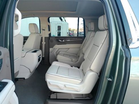 Used 2023 GMC Yukon XL Denali image 17