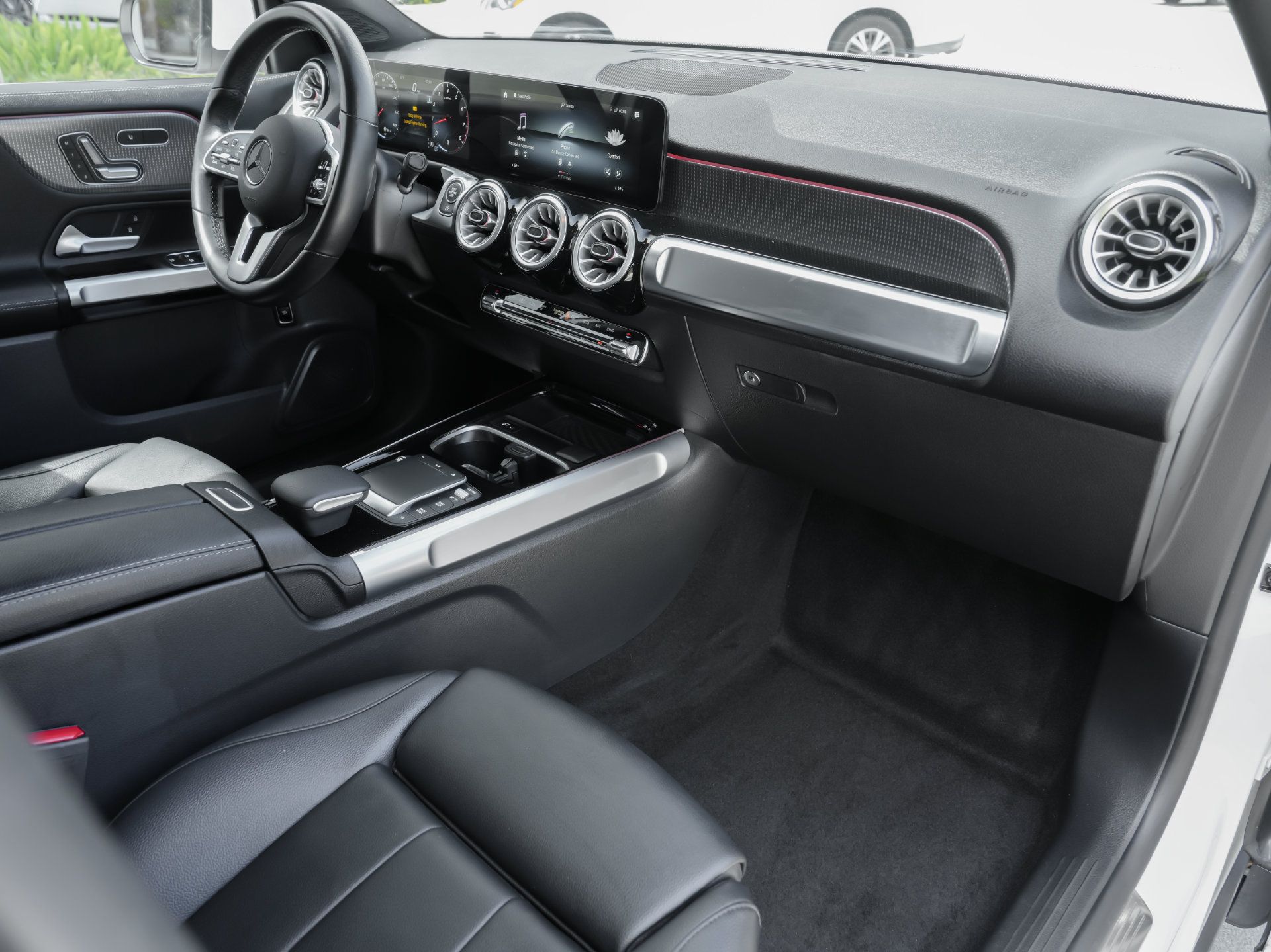 Used 2022 Mercedes-Benz GLB 250 image 40